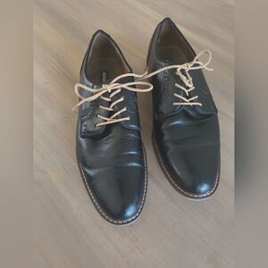 Steve Madden Black Oxfords Timeless Leather Design
